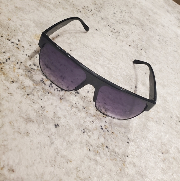 Rectangular Sunglasses - Picture 1 of 2